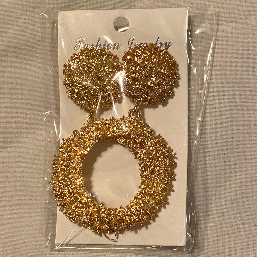 Fashion earrings